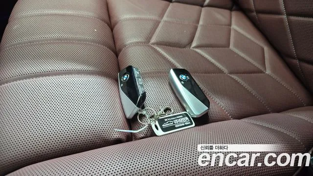 BMW 7 Series G70 — Фото автомобиля 16