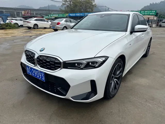 Фотография автомобиля — BMW 3 Series