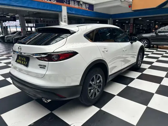 Mazda CX-4 — Фото автомобиля 9