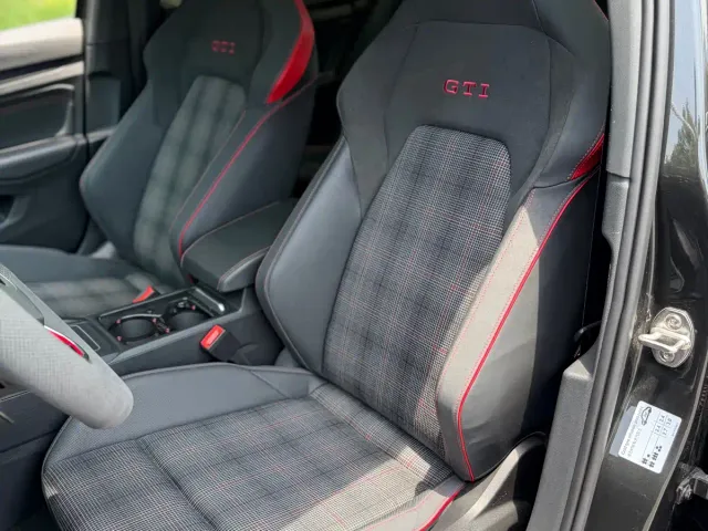 Volkswagen Golf GTI — Фото автомобиля 4