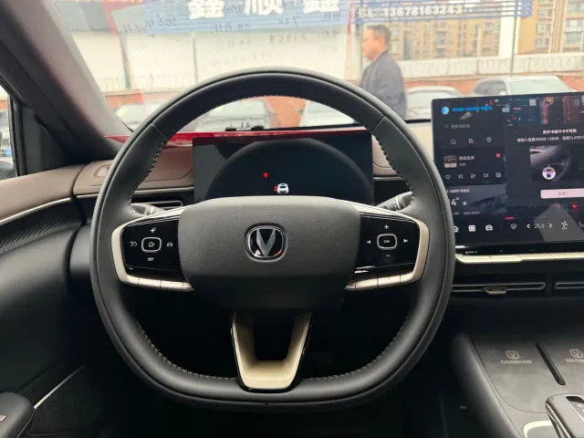 Changan Eado — Фото автомобиля 4