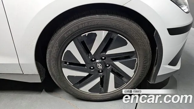 Hyundai Ioniq6 — Фото автомобиля 5