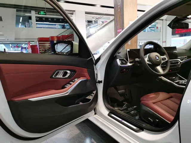 BMW 3 Series — Фото автомобиля 5