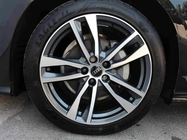 Audi A6L — Фото автомобиля 10
