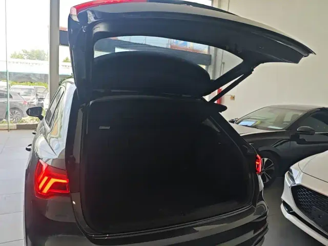 Audi Q3 — Фото автомобиля 18
