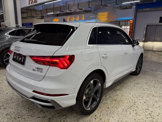 Audi Q3 — Фото автомобиля 6