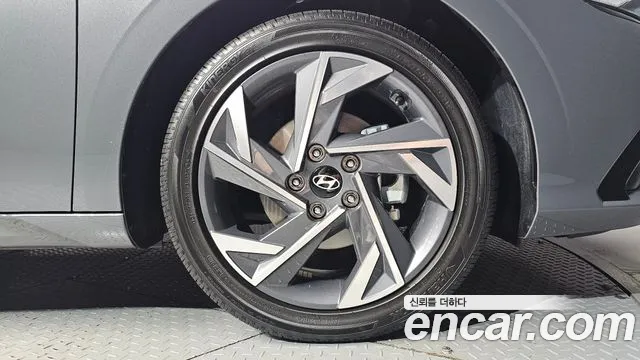 Hyundai Avante — Фото автомобиля 6