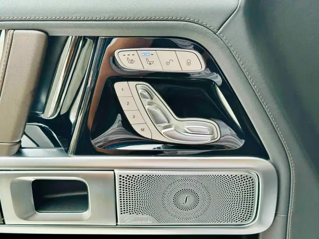 Mercedes-Benz G-Class — Фото автомобиля 12