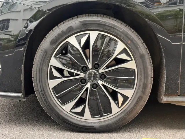 BYD Seal 07 EV — Фото автомобиля 9