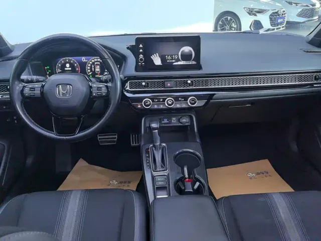 Honda Civic — Фото автомобиля 12