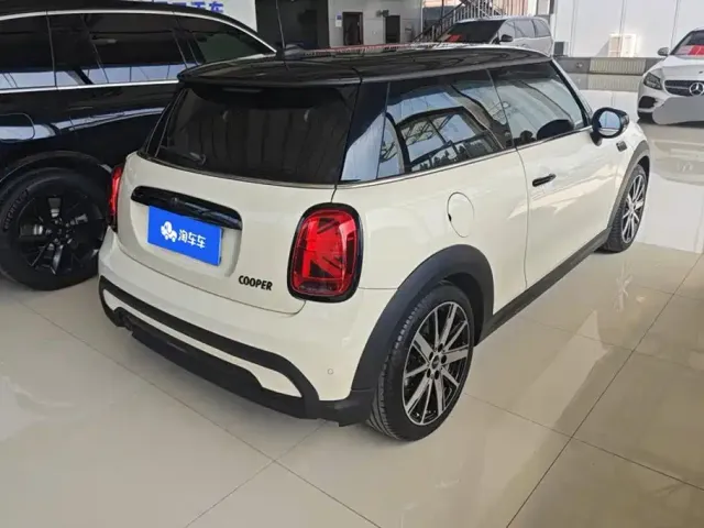 MINI MINI 2022 1.5T COOPER Artist — Фото автомобиля 3