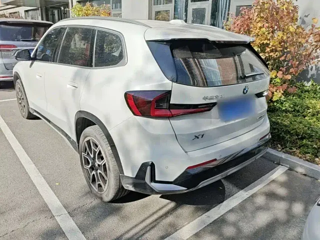 BMW X1 — Фото автомобиля 4