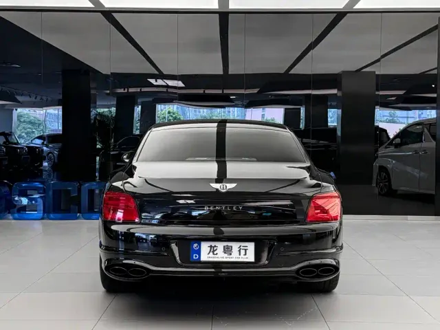 Bentley Flying Spur — Фото автомобиля 5