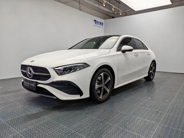 Фотография автомобиля — Mercedes-Benz A-Class