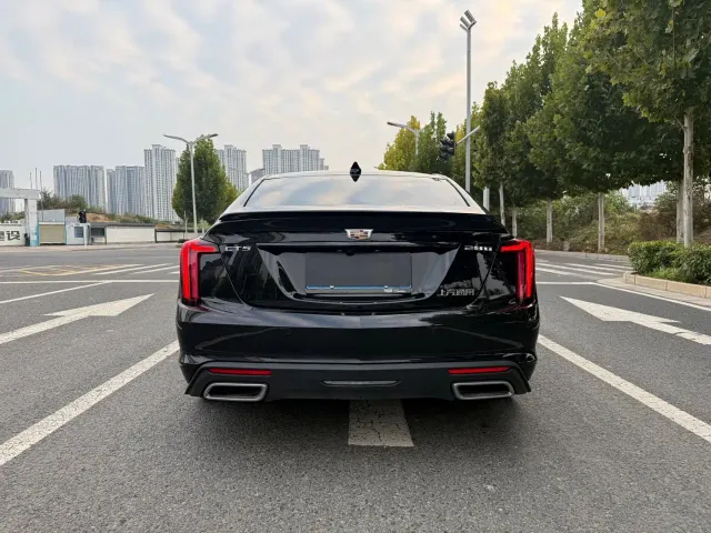 Cadillac CT5 — Фото автомобиля 10
