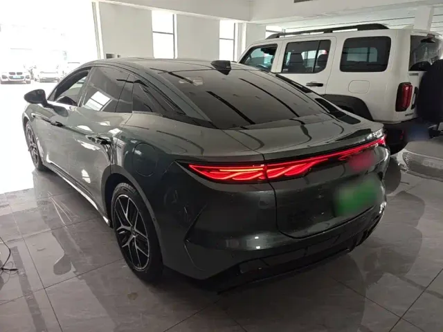 BYD Han L — Фото автомобиля 4