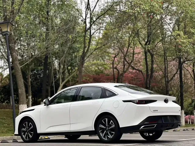 Changan Lamore — Фото автомобиля 7