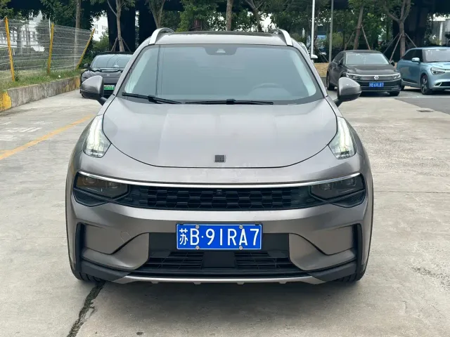 Lynk & Co Lynk & Co 01 2021 2.0TD 2WD Pro — Фото автомобиля 2