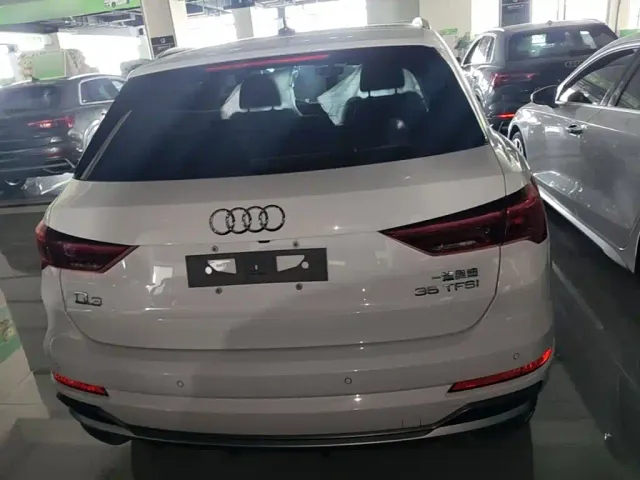 Audi Q3 — Фото автомобиля 5