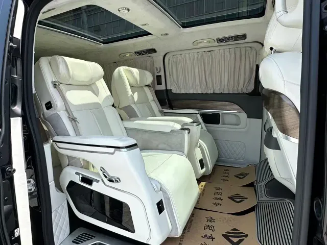 Mercedes-Benz V-Class — Фото автомобиля 14