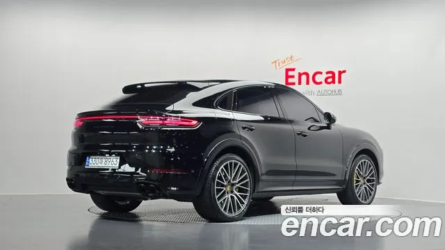 Porsche Cayenne — Фото автомобиля 2