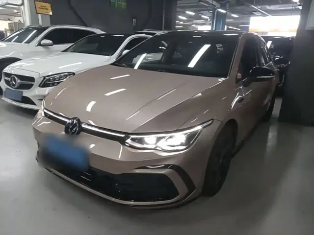 Фотография автомобиля — Volkswagen Golf