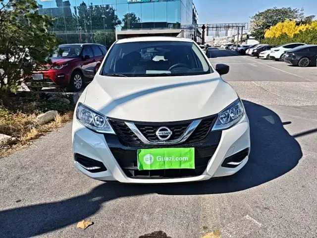 Nissan Tiida — Фото автомобиля 2