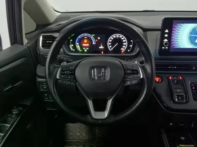 Honda Elysion — Фото автомобиля 11