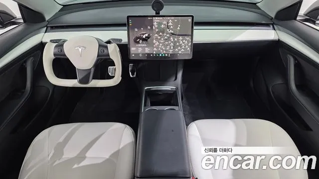 Tesla Model 3 — Фото автомобиля 10