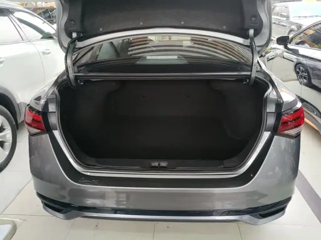 Nissan Sylphy — Фото автомобиля 18
