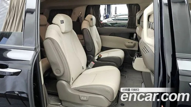 Kia Canival Новый Carnival 4 поколение Бензин 9 мест Hi-Limousine — Фото автомобиля 8