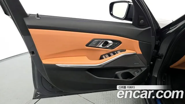 BMW 3-Series 3 серия (G20) 320i M Sport — Фото автомобиля 24