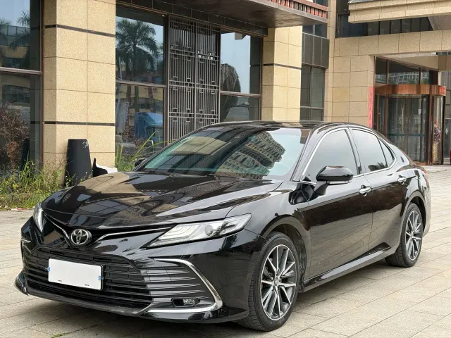 Фотография автомобиля — Toyota Camry