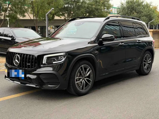Фотография автомобиля — Mercedes-Benz GLB AMG