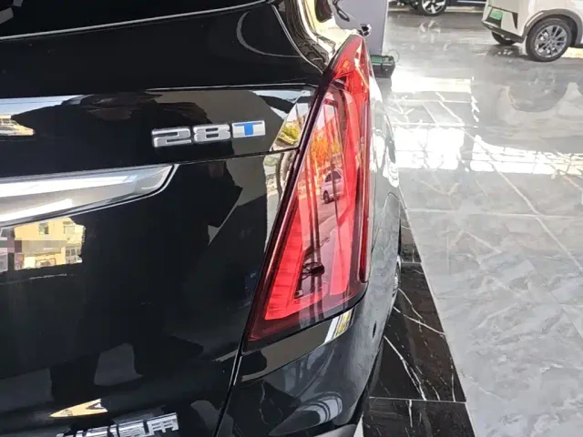 Cadillac XT5 — Фото автомобиля 7