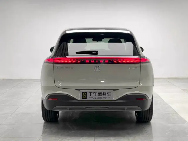 Buick Zhijing E7 — Фото автомобиля 5