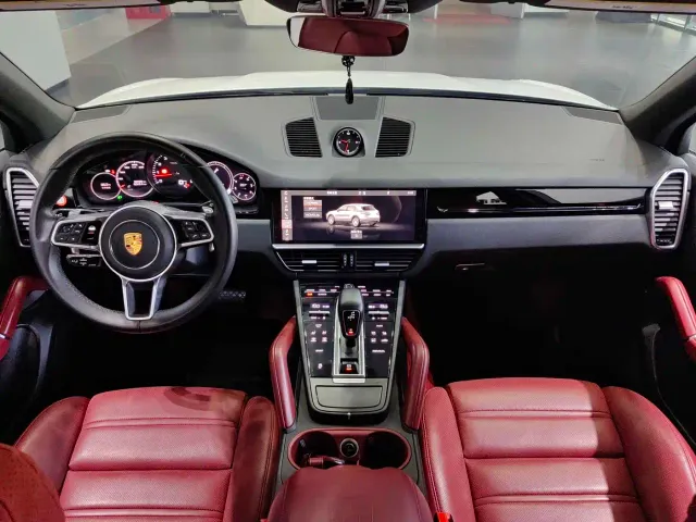Porsche Cayenne — Фото автомобиля 18
