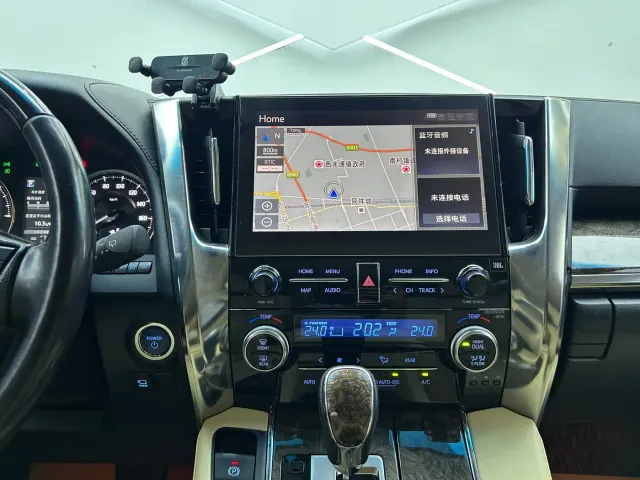 Toyota Vellfire — Фото автомобиля 12