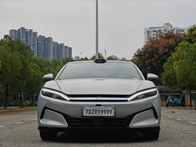 BYD Han L — Фото автомобиля 2