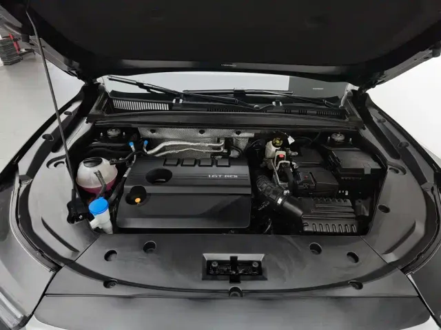 Chery Tiggo 8 — Фото автомобиля 6