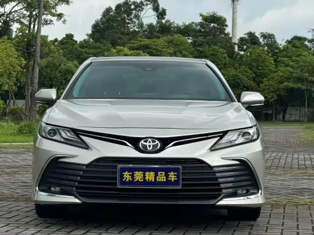Toyota Camry — Фото автомобиля 2