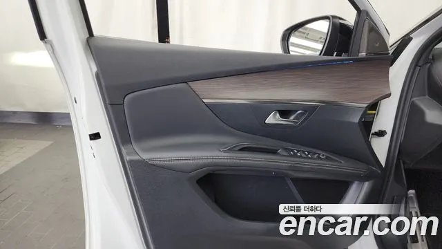 Peugeot 3008 — Фото автомобиля 21