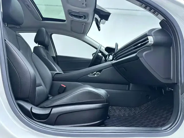 Hyundai Elantra — Фото автомобиля 8
