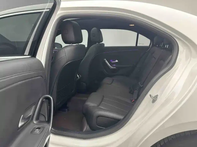 Mercedes-Benz A-Class — Фото автомобиля 12