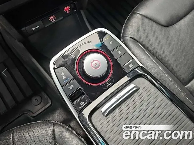 Kia Niro — Фото автомобиля 8