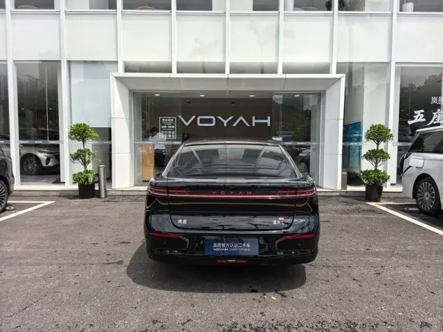 Voyah Zhuiguang L — Фото автомобиля 6