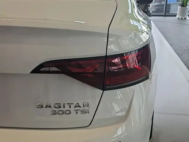 Volkswagen Sagitar — Фото автомобиля 6