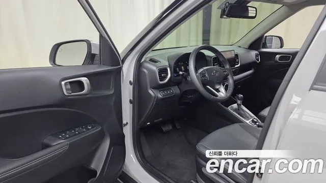 Hyundai Venue — Фото автомобиля 15