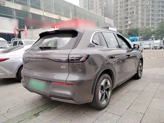 Geely Galaxy E5 — Фото автомобиля 6