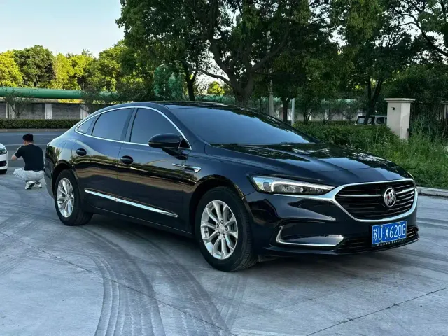 Buick LaCrosse — Фото автомобиля 3